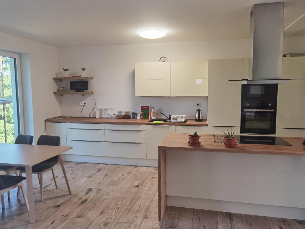 Sunset House Piestany Cervena Veza Lägenhet Banka Exteriör bild