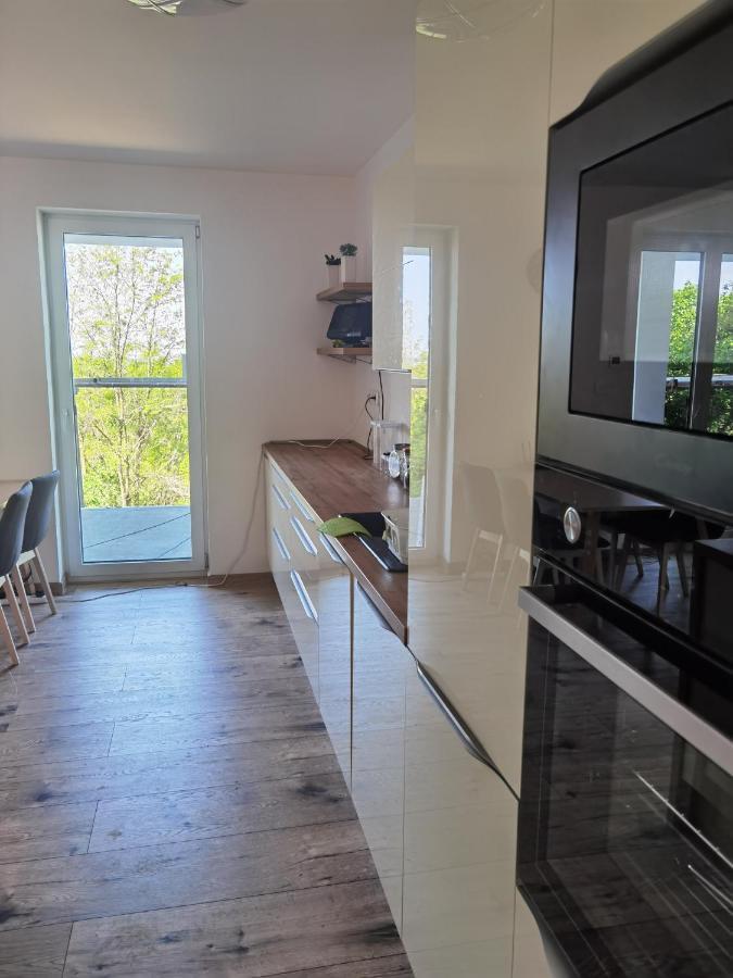 Sunset House Piestany Cervena Veza Lägenhet Banka Exteriör bild