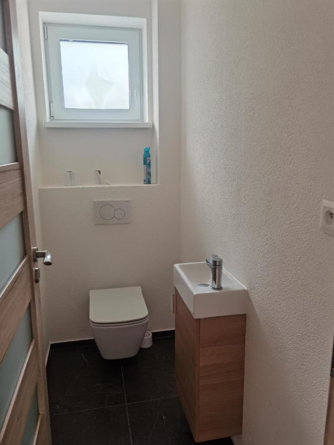 Sunset House Piestany Cervena Veza Lägenhet Banka Exteriör bild