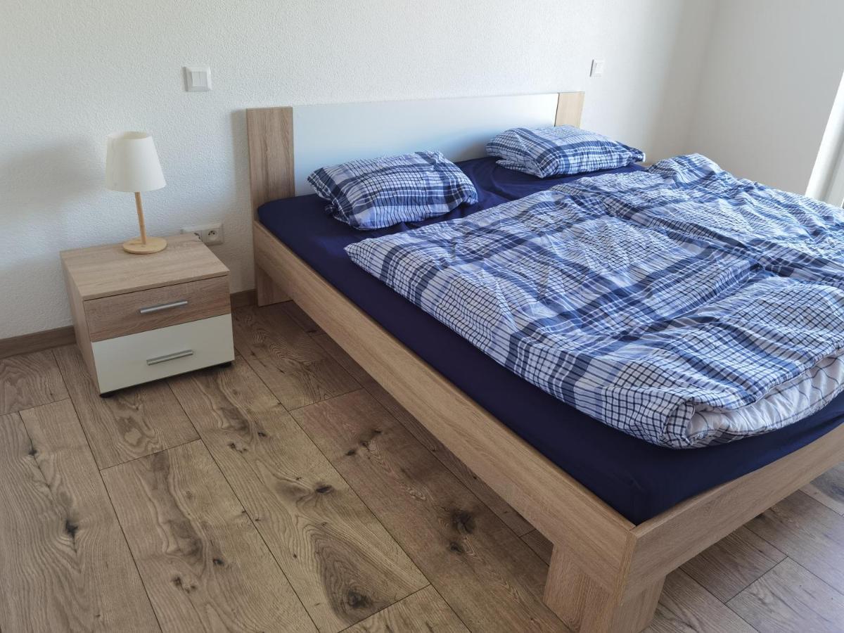 Sunset House Piestany Cervena Veza Lägenhet Banka Exteriör bild